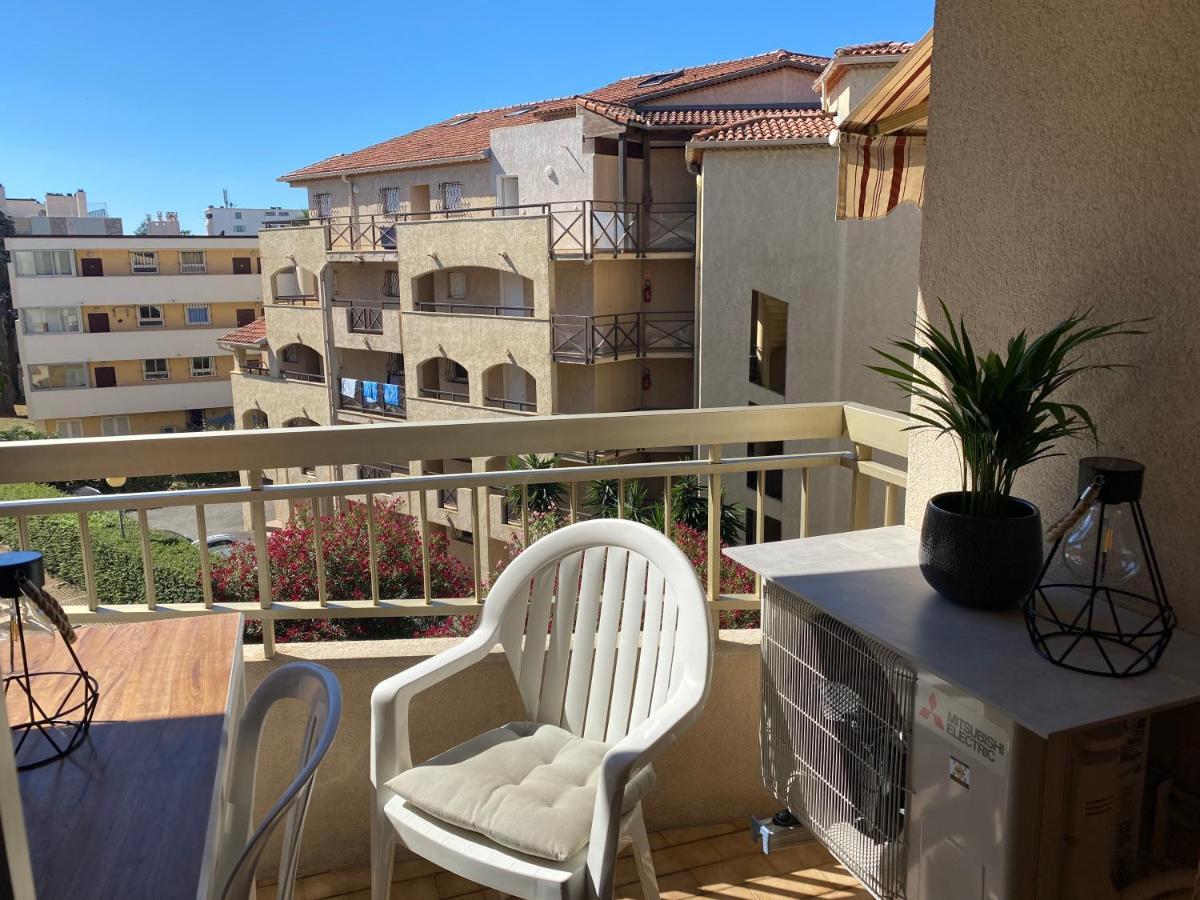 Apartment Superior Santa Cruz Σαιντ-Μαξίμ Εξωτερικό φωτογραφία