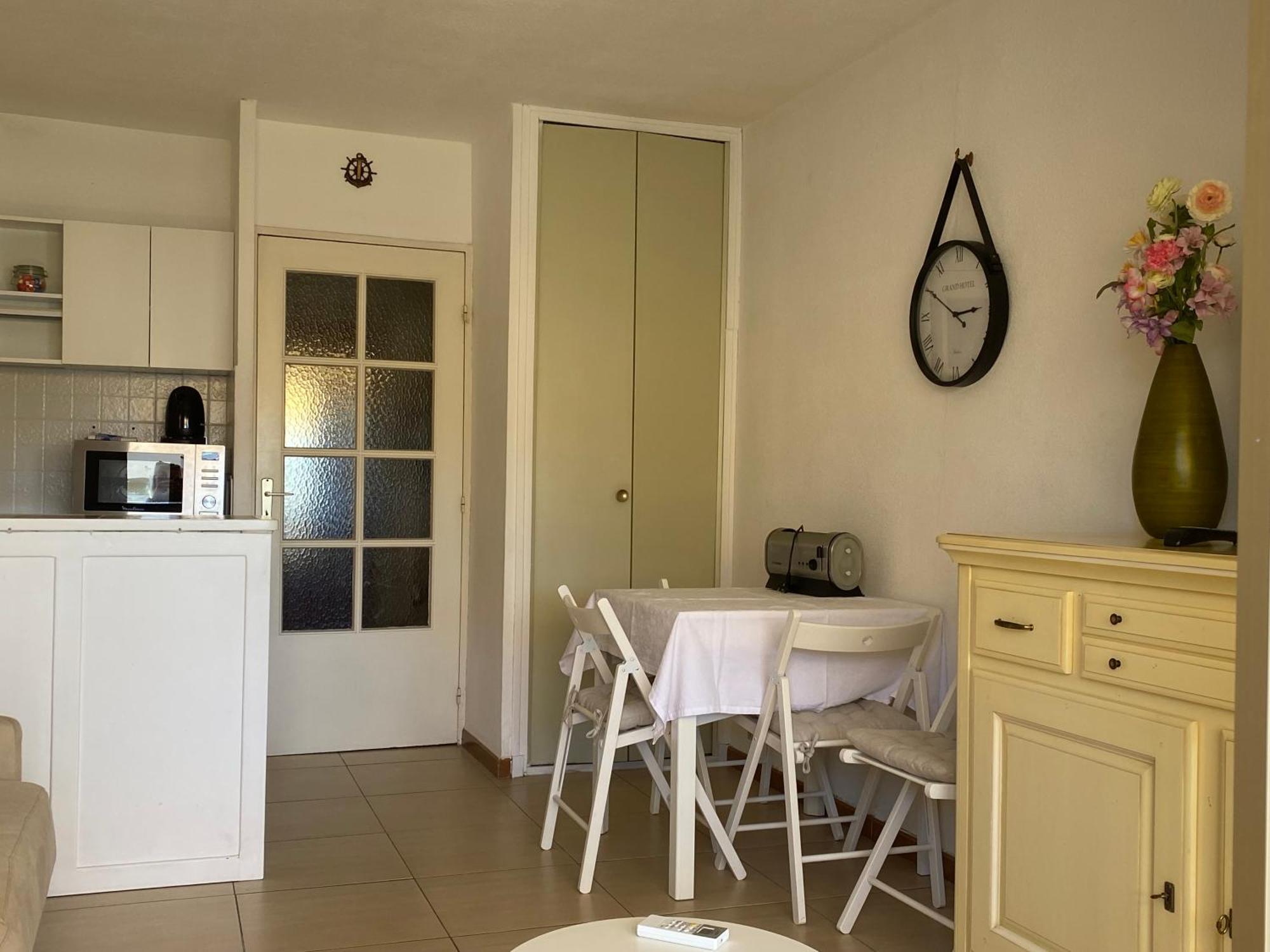 Apartment Superior Santa Cruz Σαιντ-Μαξίμ Εξωτερικό φωτογραφία